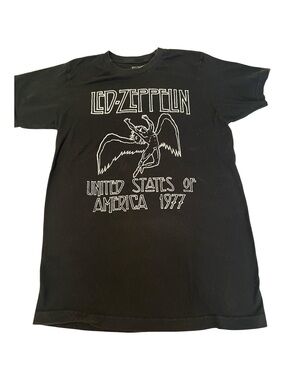 Led Zeppelin women’s size medium short sleeve graphic tee GUC